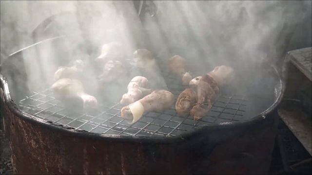 Собрались коптить голени куриные.Полностью видео на Я