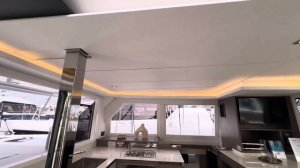 Leopard 42 обзор катамарана.