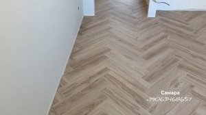Укладка LVT плитки Moduleo ёлочкой на клей.