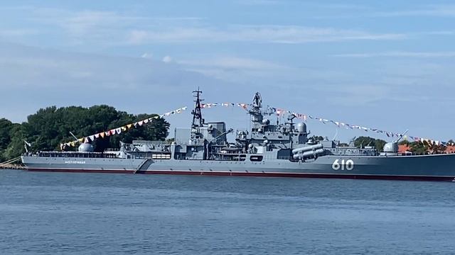 Флагман Балтийского Флота «Настойчивый» к Параду по с смотреть онлайн