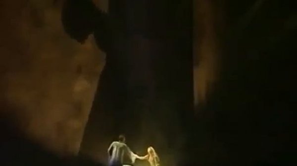 «Нотр-Дам де Пари» с русскими субтитрами, 1998 год