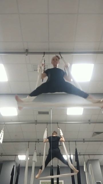 Aerial yoga, воздушная йога, йога в гамаках, йога антигравит смотреть онлайн