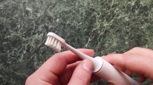 Как выключить электрическую зубную щётку #щетка #зубн?