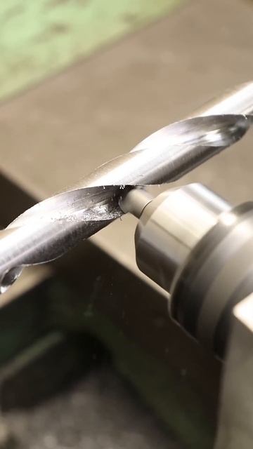 🔥ИЗГОТОВИЛ СВЕРЛО ИЗ АРМАТУРЫ ЖЕСТЬ🔥#сверло #youtube #you смотреть онлайн