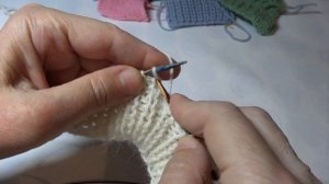 ПОЛУПАТЕНТНАЯ резинка | Петля из нижележащего ряда | Видеоурок