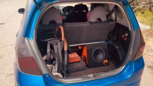 Активный сабвуфер от dl audio piranha 8a