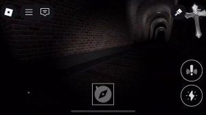 Побег от Томаса в игре Roblox