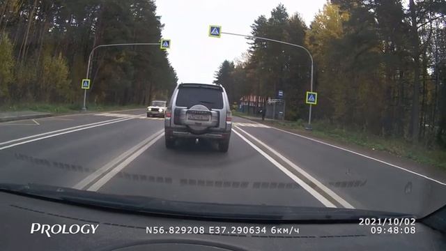 Дама чудом избежала смерти смотреть онлайн