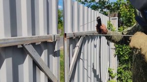 Простой засов для ворот. #ворота #запоры #защелка