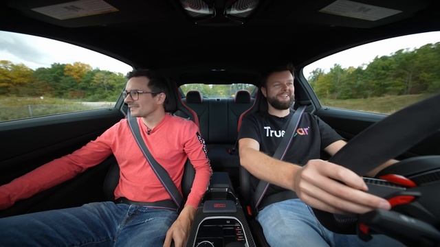 Обзор BMW M4 CS 2025 года