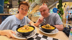 Мукбанг УФ ОБЪЕЛИСЬ! Пробуем ЛЕГЕНДАРНЫЙ лучший в Паттайе Као Сой по СОВЕТУ ПОДПИСЧИЦЫ) Ужин в кафе