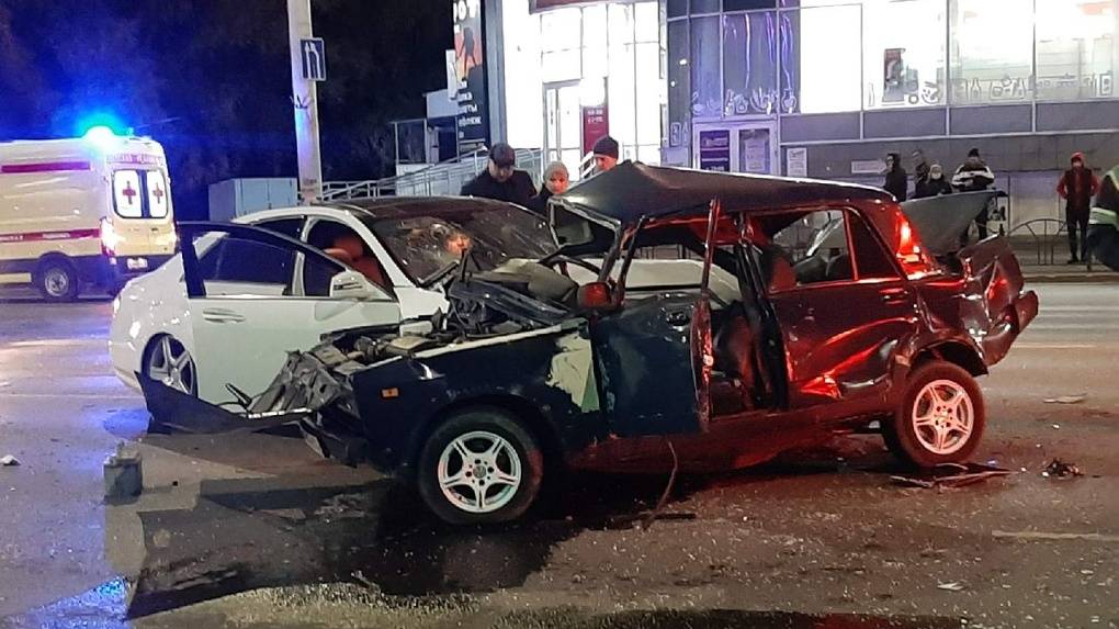 Аварии и ДТП на дорогах ТОРОПЫГИ за рулем смотреть онлайн