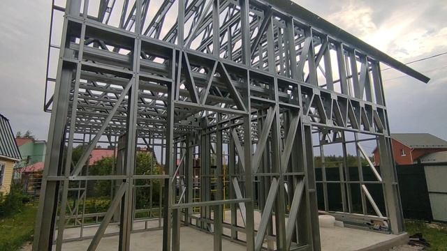 Сборка ЛСТК каркаса дома с гаражом