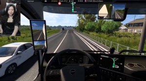 Ишим - Омск. Девушка играет в ЕТС 2