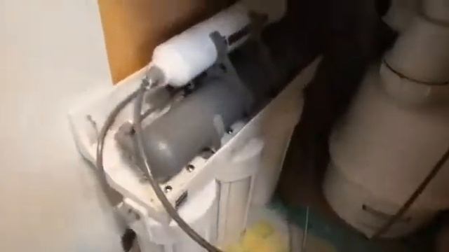 Что увидели при первой замене картриджей фильтра обратного осмоса😬