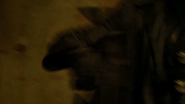 Блейд 2 - Блейд напал на убежище вампиров смотреть онлайн