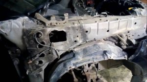 Замена переднего правого крыла на Nissan X-trail T30 (часть 1)