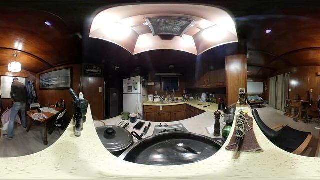 Виртуальный Ужин с Юджином №4, Хемп, Коты, Видео 360, США Америка 2018 смотреть онлайн