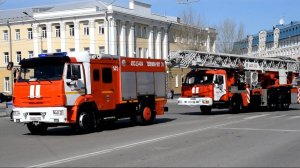 День пожарной охраны. Проезд колонны пожарных машин.