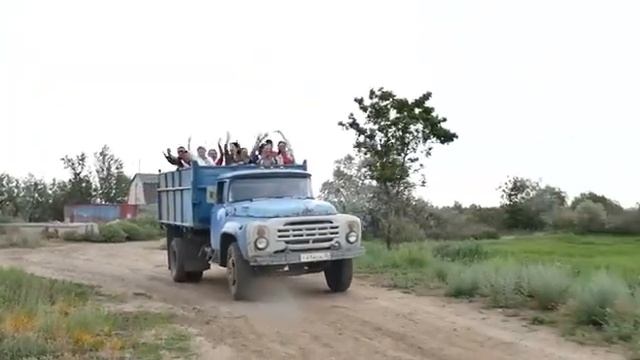 Сюрприз от родителей детям на выпускной,  11 А кл, Красноярская школа N2 АО 2023г