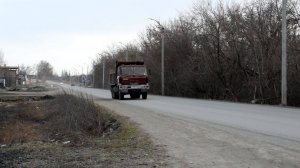 Самосвал Tatra 815-2 SV. Косолапая разбежалась.