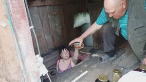 ЖАРА,СЛАЗИЛИ В ПОГРЕБ, НАЖАРИЛА САЛАКУ, ВСЕ ХОТЯТ ПИТЬ, КАНАЛ О ПОВСЕДНЕВНОЙ ЖИЗНИ