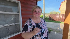 Утоптали  весь опил. Сафар покосил  газон. Свеколка  от соседей.