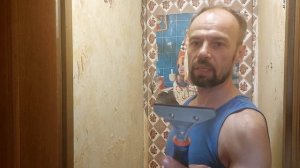 Как быстро удалить советскую клеенку и клей со стен