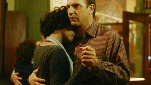 Фильм "Телохранитель" с Уитни Хьюстон получит ремейк смотреть онлайн