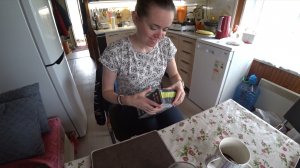 Дачные будни. Блины на завтрак. Сажаем дыню и флокс. Начинаем чистить бассейн