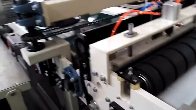 Автоматическая упаковочная машина для рулонной бумаги смотреть онлайн