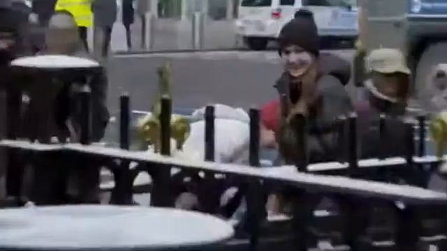 Ребенок-Дьявол в коляске (страшное видео) смотреть онлайн