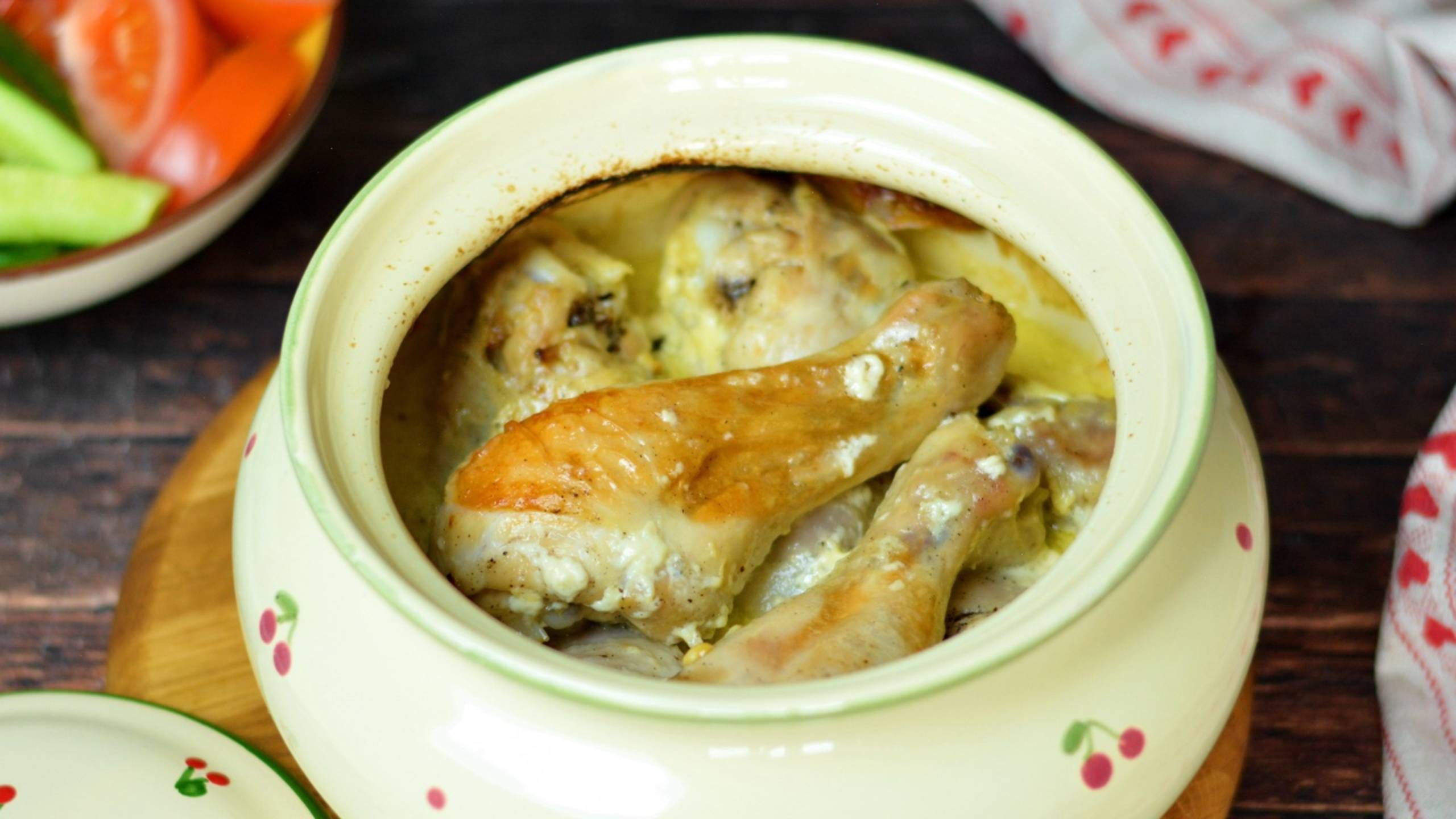 🍗 Курица со сливками в горшочке - пошаговый рецепт смотреть онлайн