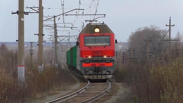 2ЭС6-005 Синара с мини-грузовым поездом
