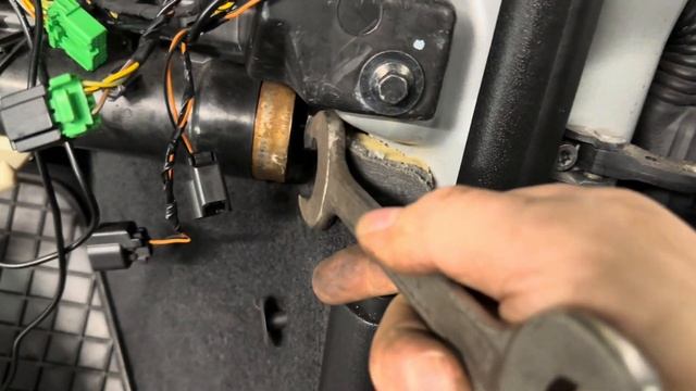 VOLVO V50 СНЯТИЕ ПЕРЕДНЕЙ  ТОРПЕДО