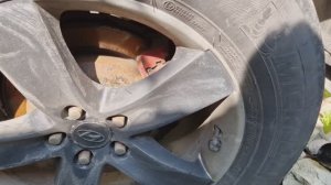 почему может спускать колесо кроме прокола и неплотного прилегания по ободу