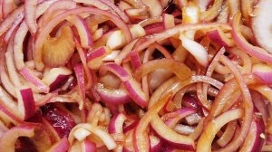 Маринованный лук в соевом соусе. Быстрый рецепт без уксуса