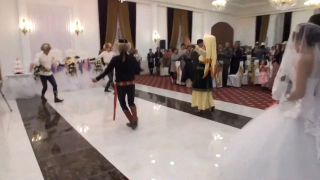 ЖАР ЖАР - АСЕЛЬ КАСМАКУНОВА   кыргызча жаны шандуу  жар жар (КЫРГЫЗЧА ЖАР ЖАР)