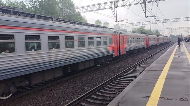 30 мая 2025 Электропоезд ЭТ2М-131 Сообщением Любань-Санкт-Петербург Отправляется с платформы Колпино смотреть онлайн