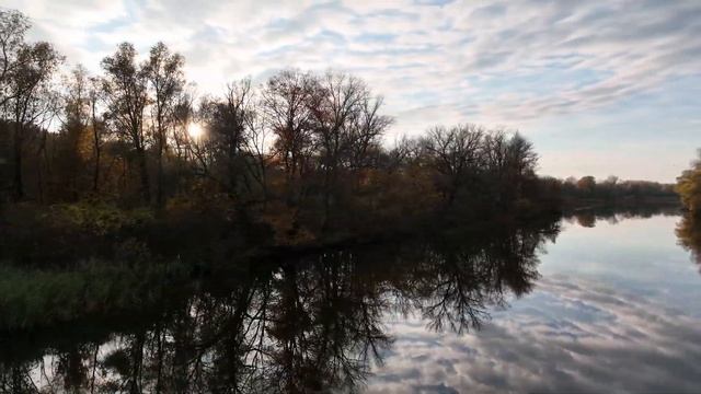 Fall River / Осенняя река (2023) смотреть онлайн