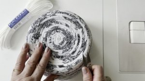 Ещё одна лоскутная корзина на шнуре. Шитьё из полос. Уютные вещи для дома.