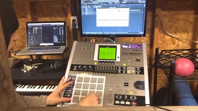 Roland MV-8000 Pattern Mode and Basic Beat Making смотреть онлайн