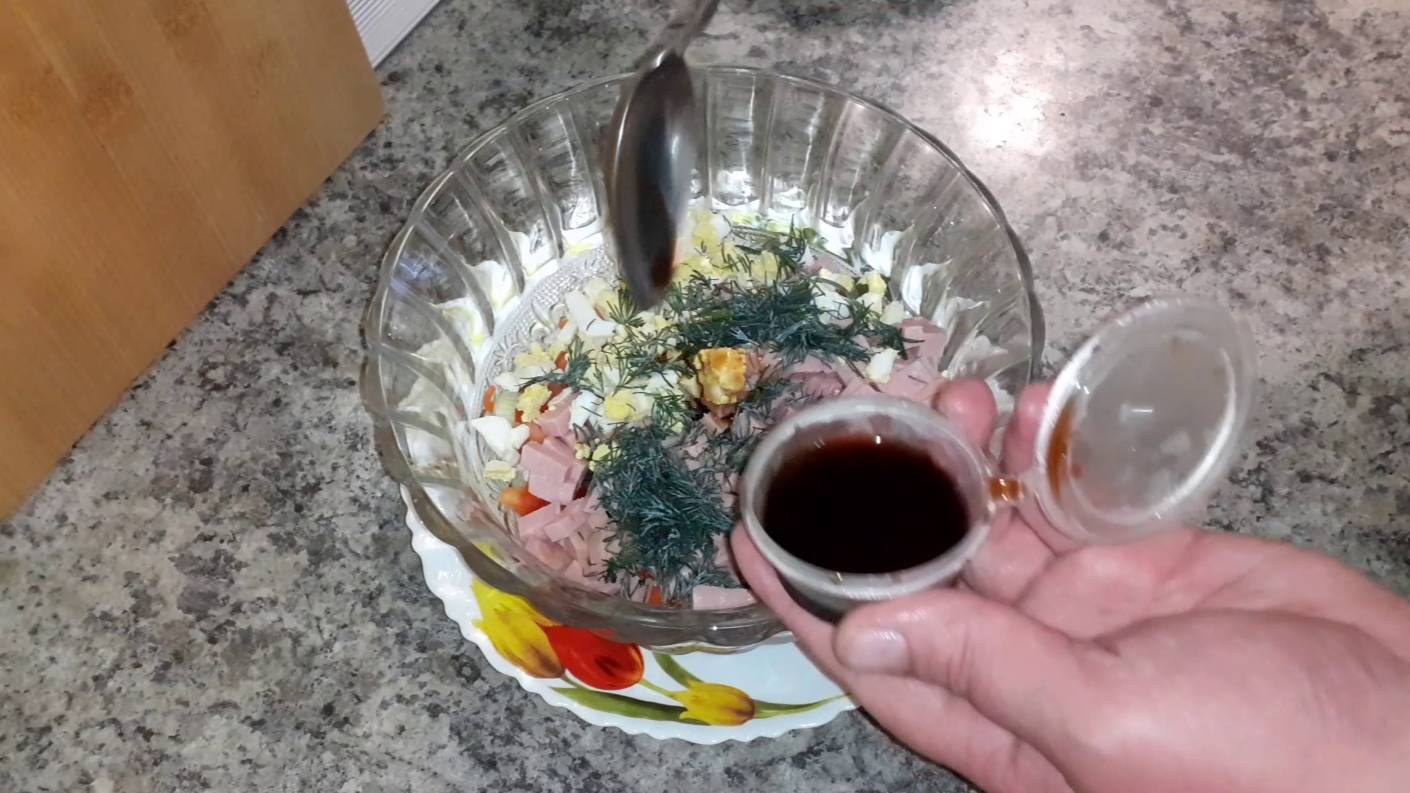 Салат который вы еще точно не готовили и не пробовали. (Продукты в комментариях) смотреть онлайн