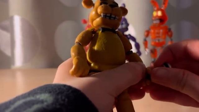 Распаковка! Две фигурки золотой фредди, и чика. #fnaf вся смотреть онлайн