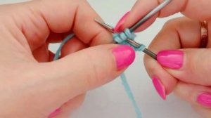 Очень простой и очень красивый ажурный узор спицами.