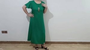 Очень легкий крой платья , которое подойдет на все размеры.