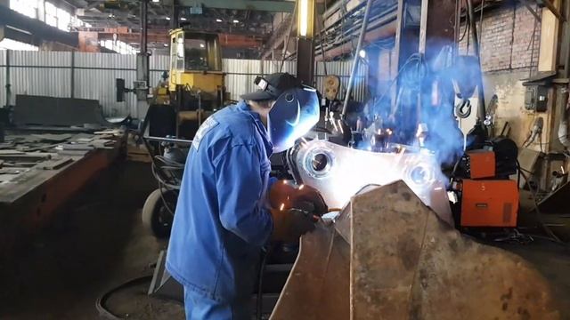 замена проушин ковша видео / replacing bucket eyelets video