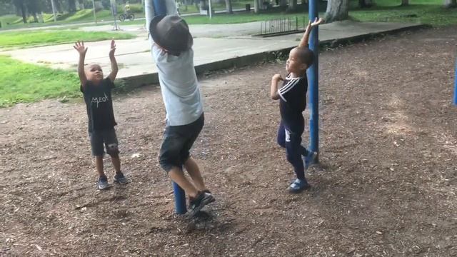 Children playing. Дети играют. #многодетность#семья#дети смотреть онлайн