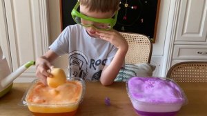 Играем в бомбочки для ванны с игрушкой