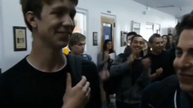 Начала уважать вся школа смотреть онлайн